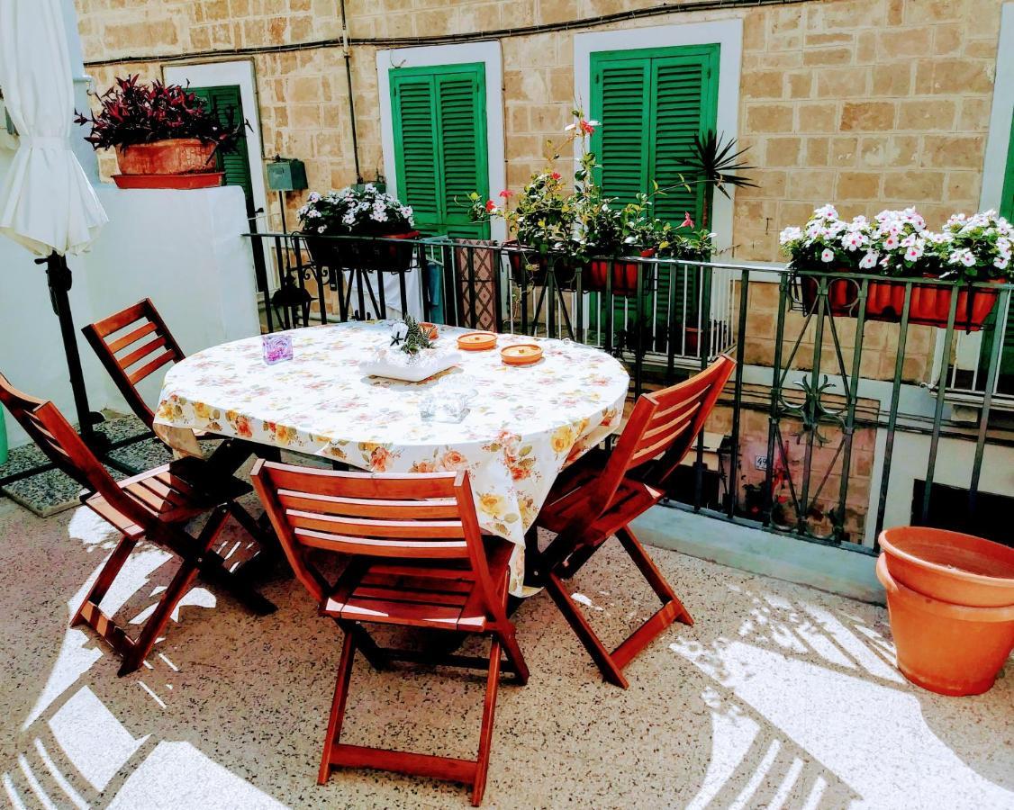 B&B 20 Archi Monopoli Exterior photo