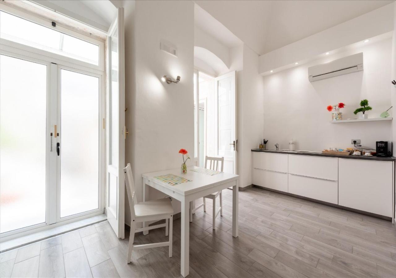 B&B 20 Archi Monopoli Exterior photo