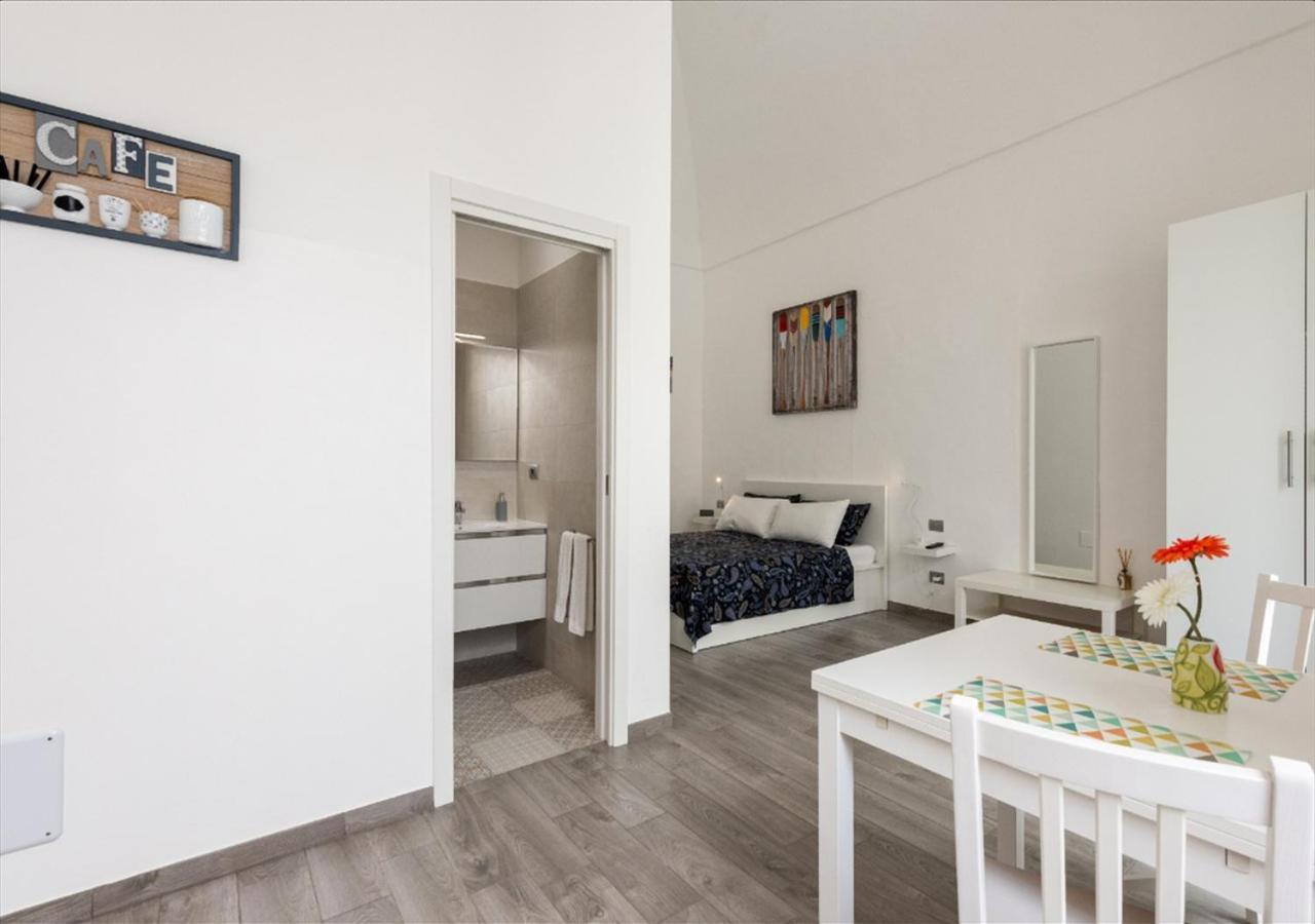 B&B 20 Archi Monopoli Exterior photo